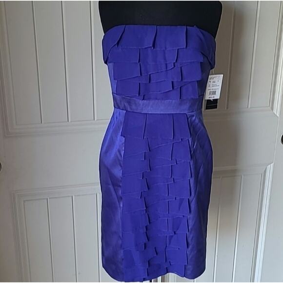 Hailey Logan by Adrianna Papell Dresses & Skirts - Hailey Adrianna Papell Safire Strapless Dress Size 4